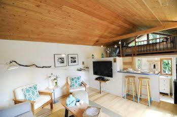 Nectar Yoga B&B On Bowen Island 호스슈 베이 외부 사진